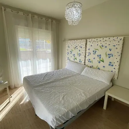 Precioso En Salou, Con Servicios. Apartment