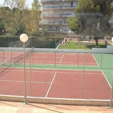 Precioso En Salou, Con Servicios. דירה *