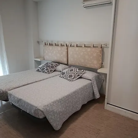 Apartmán Precioso En Salou, Con Servicios.